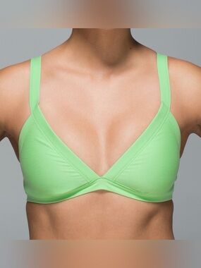 Lululemon Water: Surf to Sand Booster Bikini Top size 6